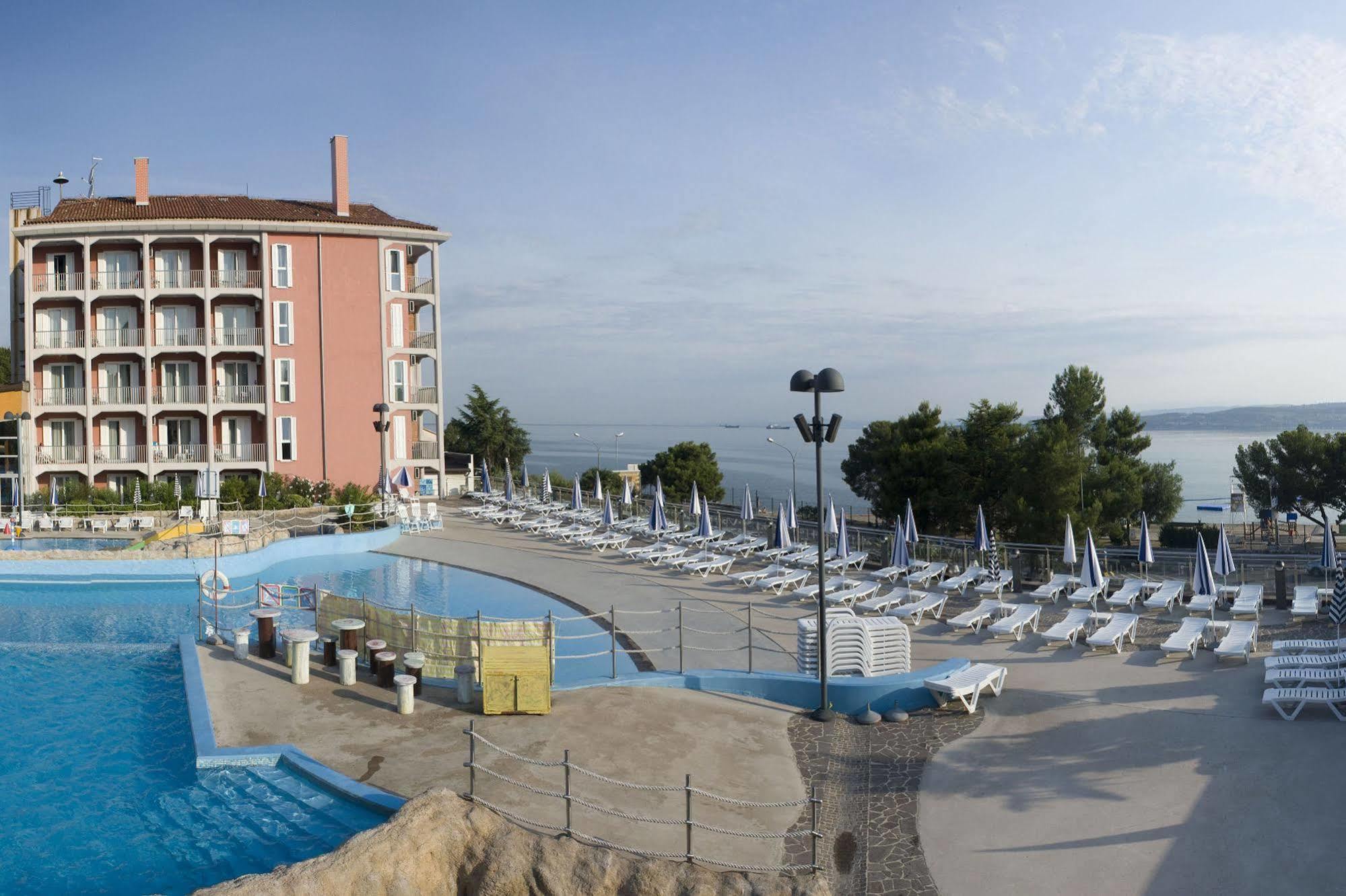 Hotel Aquapark Zusterna Koper Exterior foto